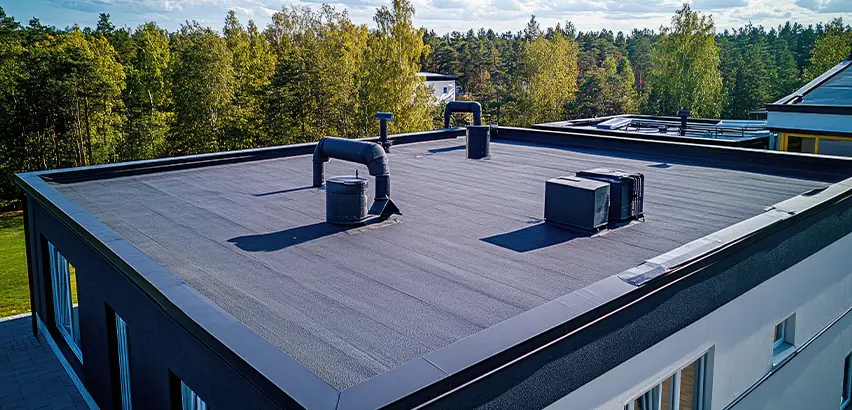 Professional Flat Roof Replacement Services in Lakewood, WA