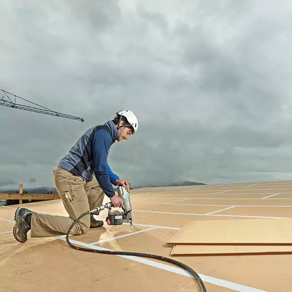 Why Lakewood Business Owners Choose Lakewood Roofing Pro for Roof Replacement?