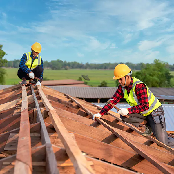 Why Lakewood, WA Property Owners Trust Lakewood Roofing Pro for Garage Roof Replacement?